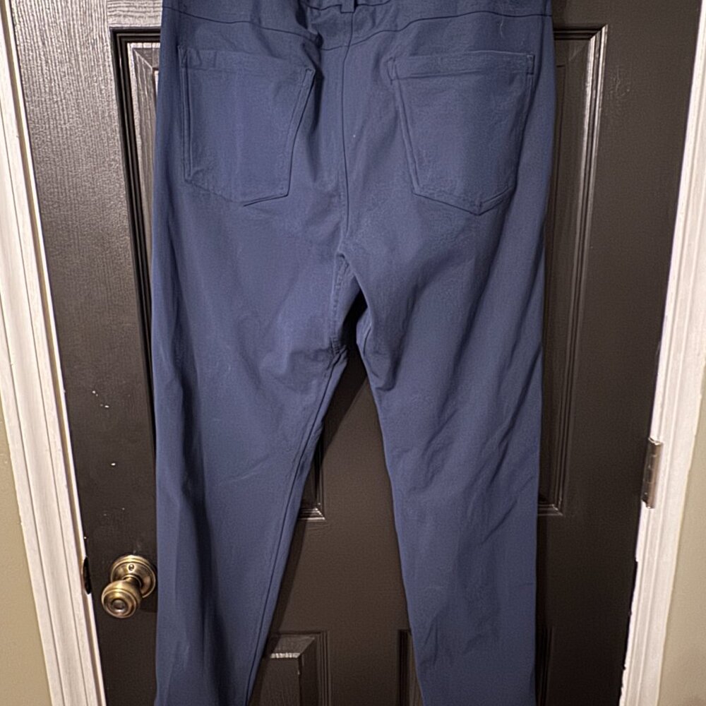 Like New Mens Lululemon Navy Khakis Straight 34 - Picture 4 of 4